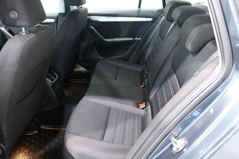 Skoda Octavia bild 8