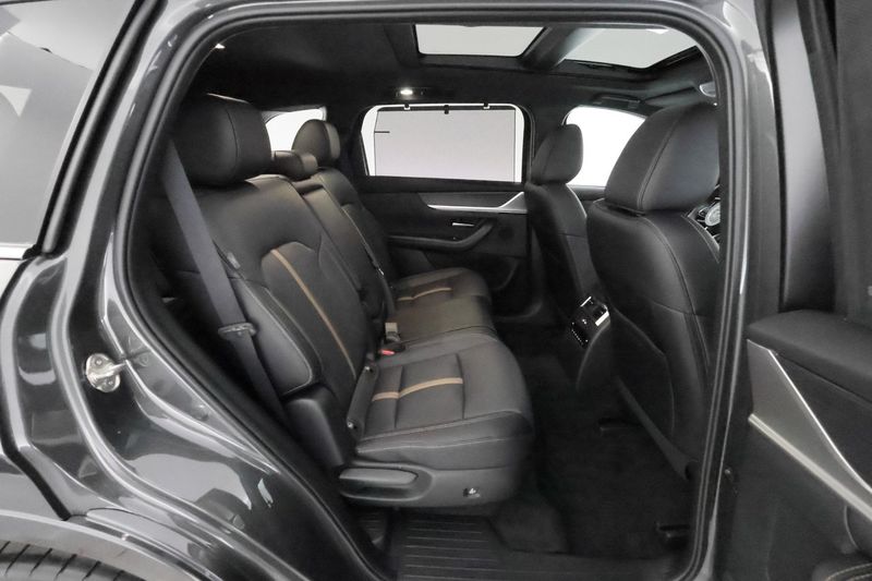 Mazda CX-80 bild 17