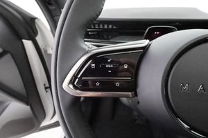 Mazda CX-6e bild 21