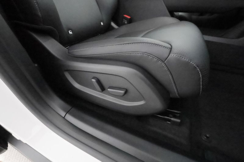 Mazda CX-6e bild 29