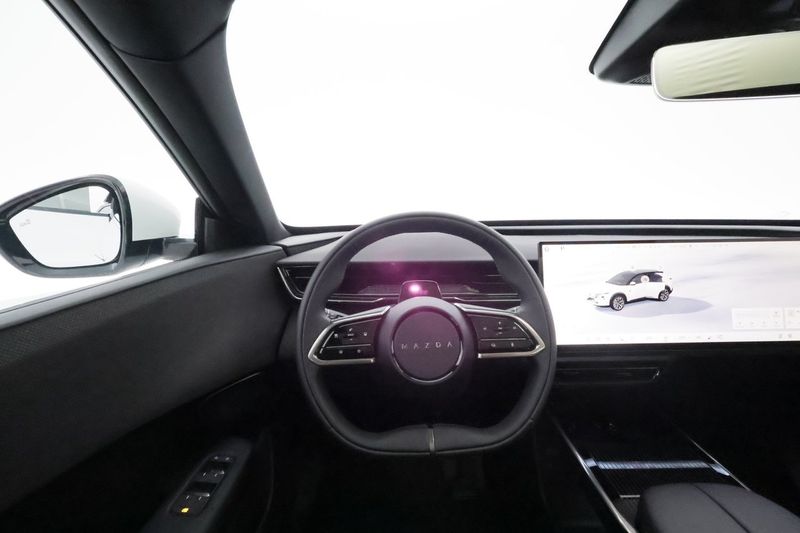 Mazda CX-6e bild 10