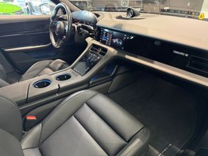 Porsche Taycan bild 8