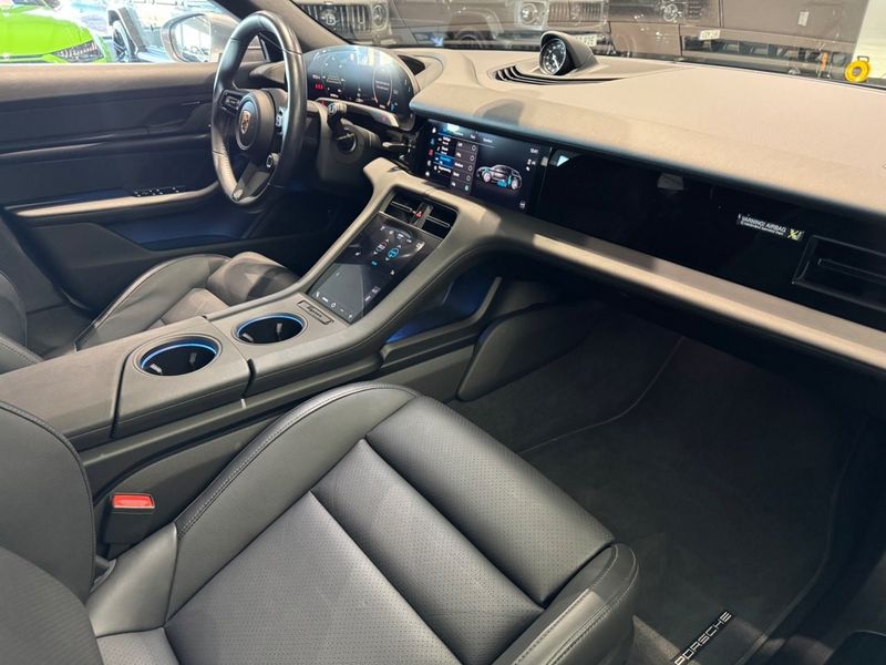 Porsche Taycan bild 8