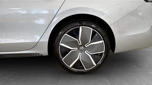 Volkswagen Passat bild 6