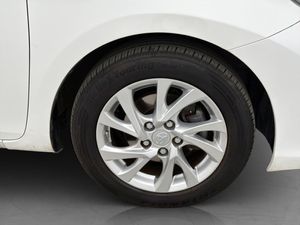 Toyota Auris bild 13