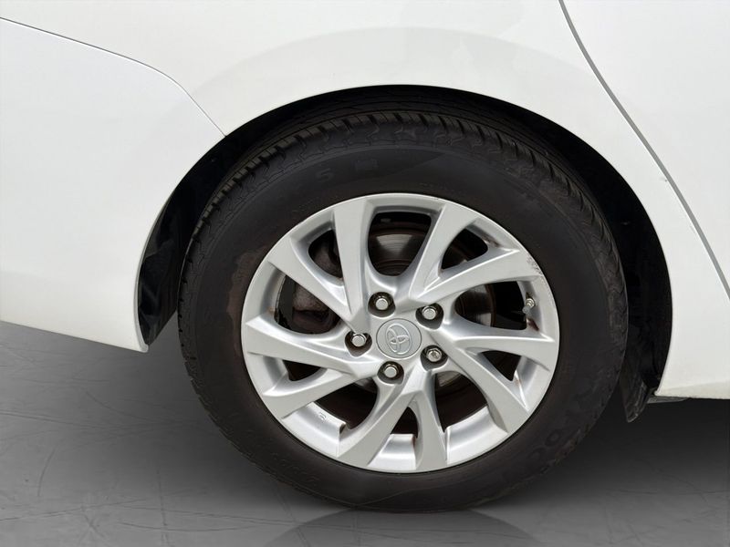 Toyota Auris bild 12