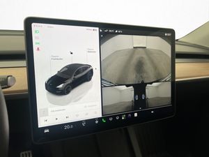 Tesla Model Y bild 20