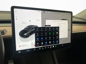 Tesla Model Y bild 23