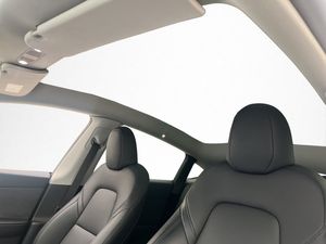 Tesla Model Y bild 14