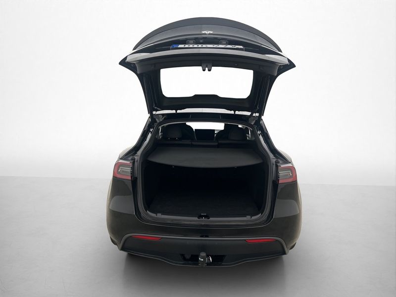 Tesla Model Y bild 31
