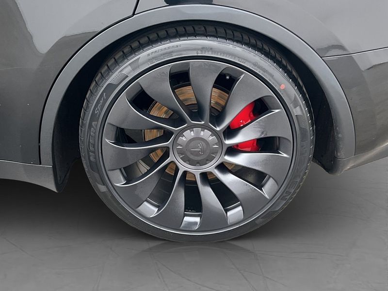Tesla Model Y bild 33