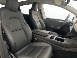 Tesla Model Y bild 29