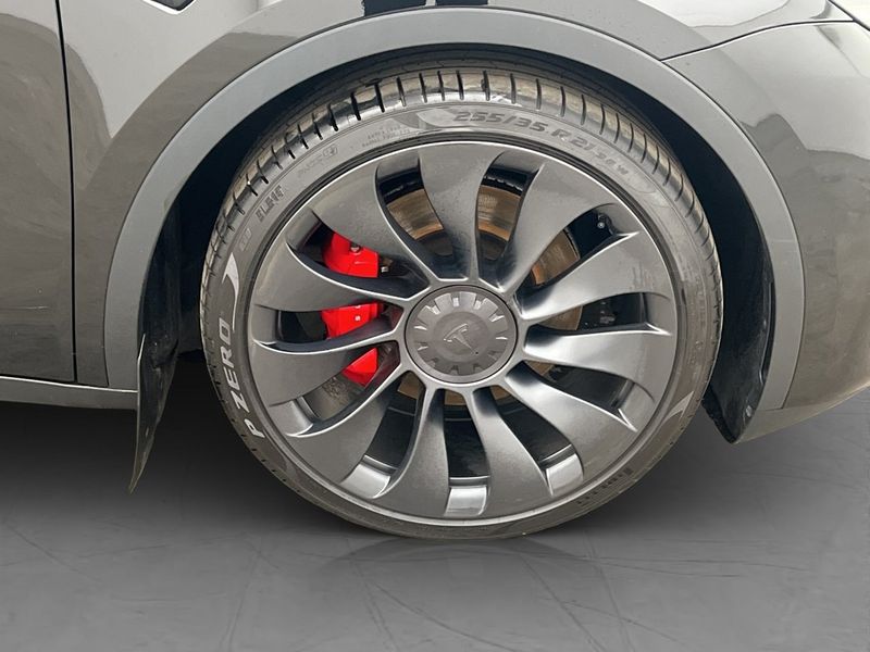 Tesla Model Y bild 35