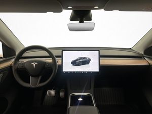 Tesla Model Y bild 15