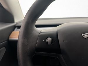 Tesla Model 3 bild 17