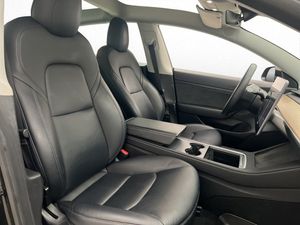 Tesla Model 3 bild 29