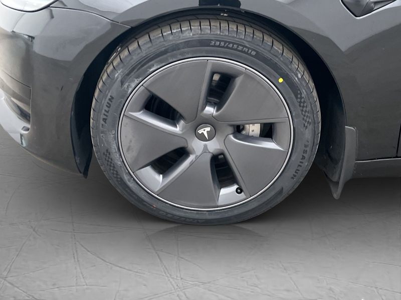 Tesla Model 3 bild 32