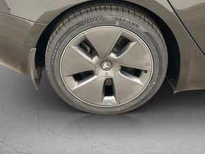 Tesla Model 3 bild 34