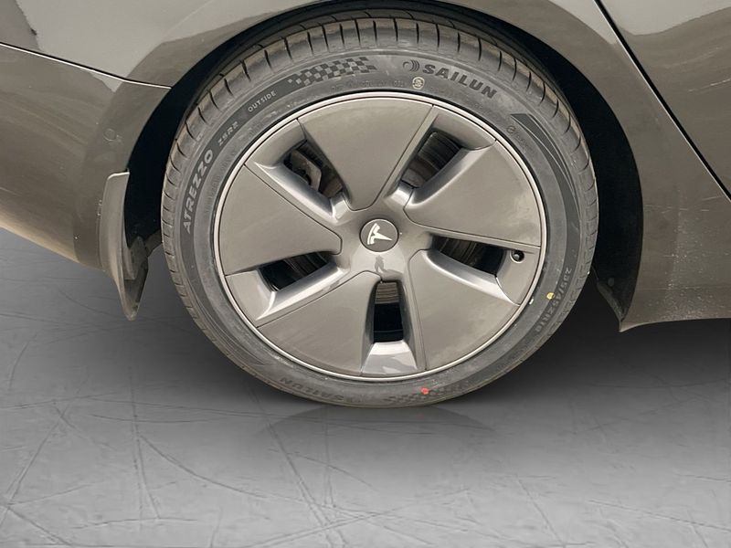 Tesla Model 3 bild 34