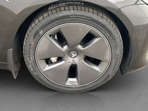Tesla Model 3 bild 35