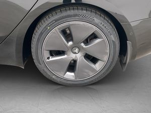 Tesla Model 3 bild 33