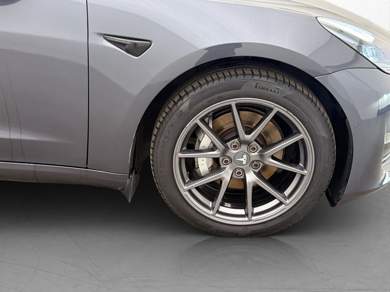 Tesla Model 3 bild 32