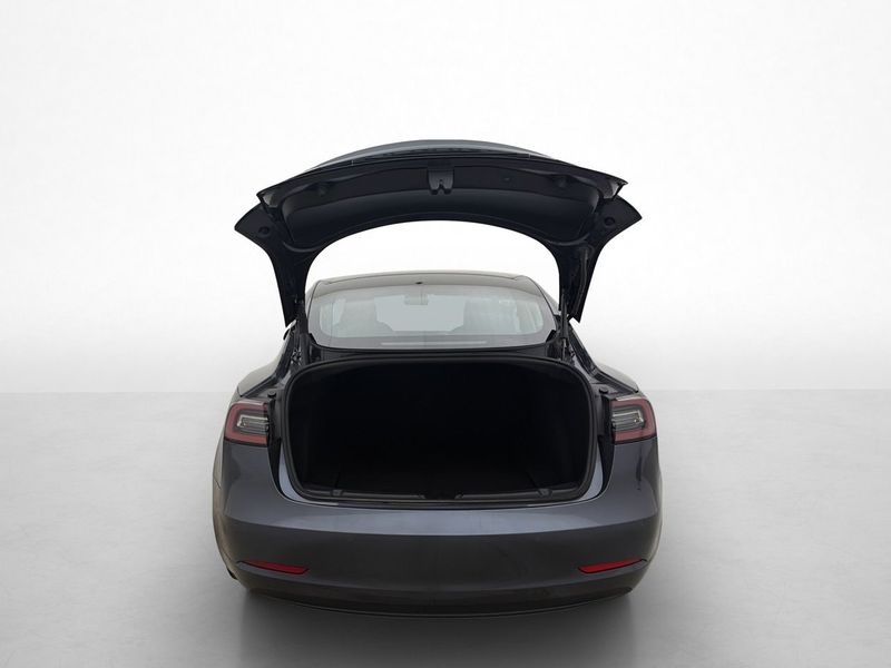 Tesla Model 3 bild 26