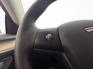 Tesla Model 3 bild 15