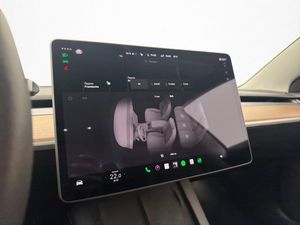 Tesla Model 3 bild 19