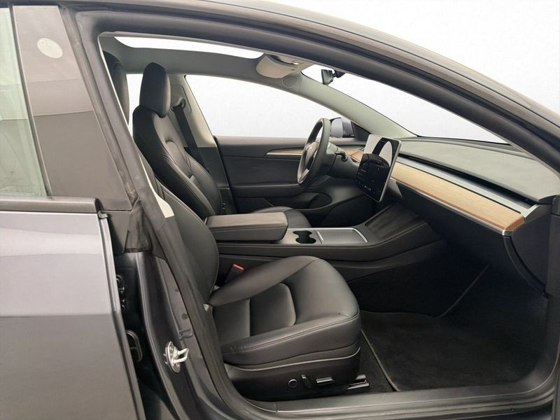 Tesla Model 3 bild 27