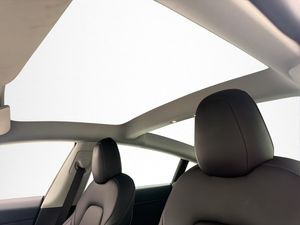 Tesla Model 3 bild 12