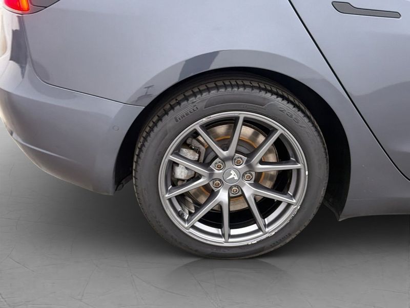 Tesla Model 3 bild 31