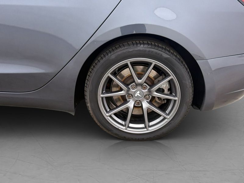 Tesla Model 3 bild 30