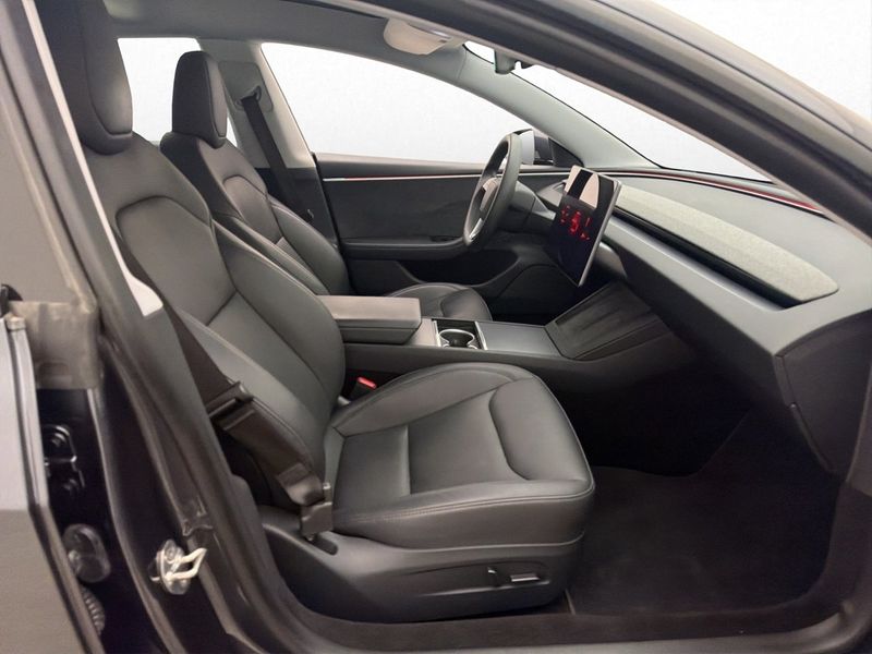 Tesla Model 3 bild 15