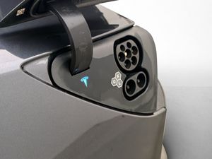 Tesla Model 3 bild 18