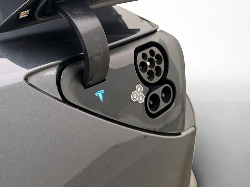 Tesla Model 3 bild 18