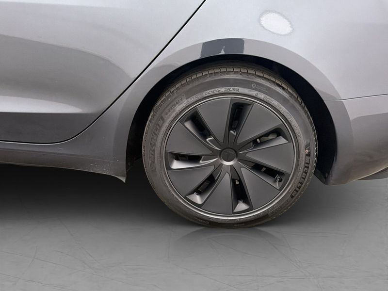 Tesla Model 3 bild 12