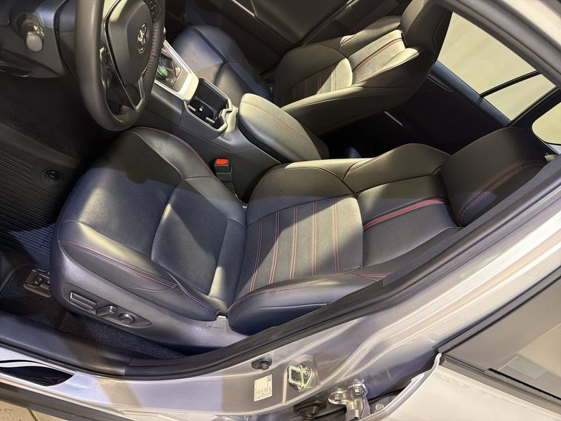 Toyota RAV4 bild 13