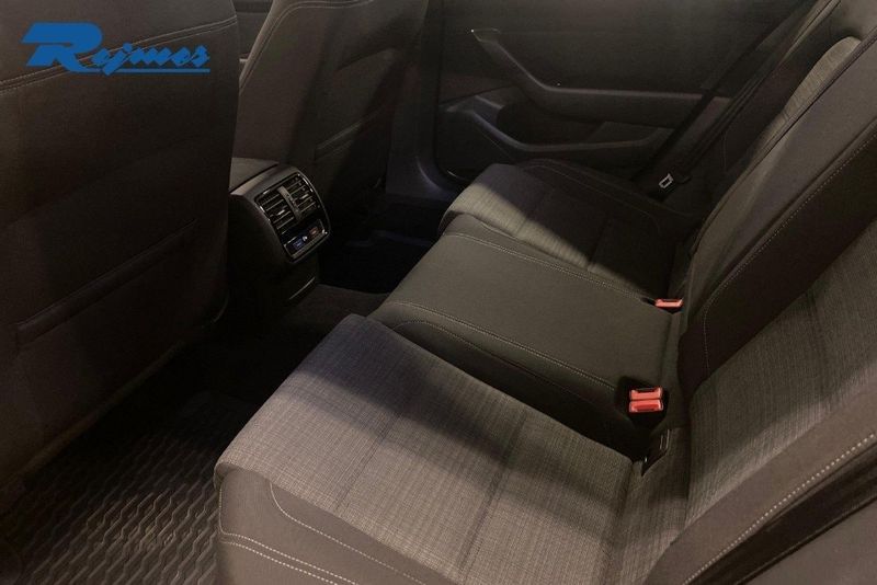 Volkswagen Passat bild 4