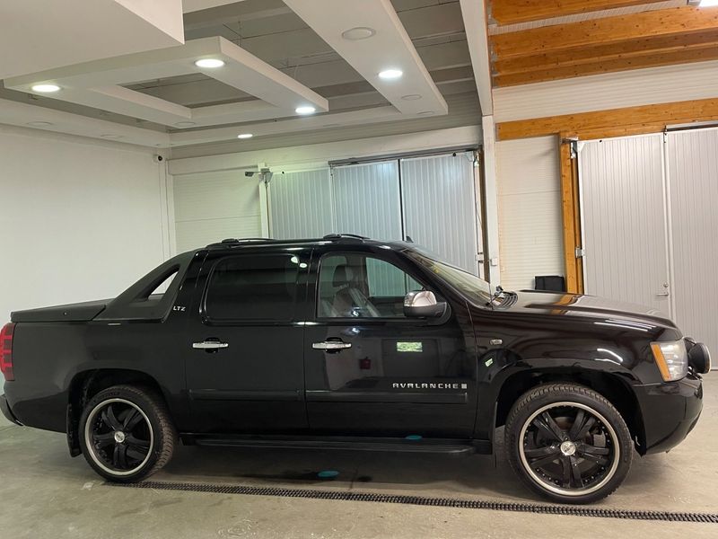 Chevrolet Avalanche bild 14