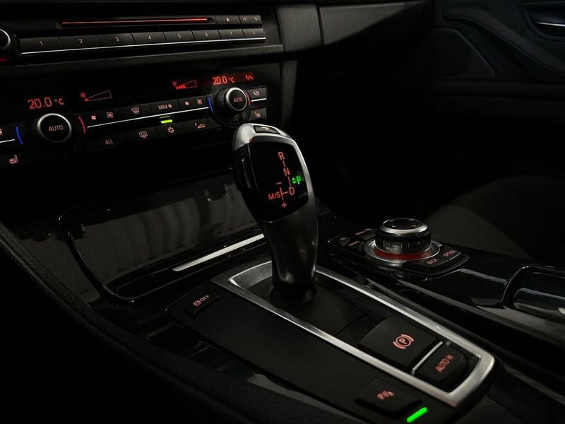 BMW 520 bild 13