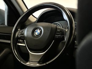BMW 520 bild 9