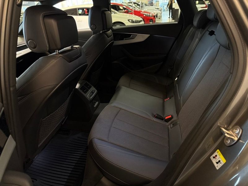 Audi A4 bild 21
