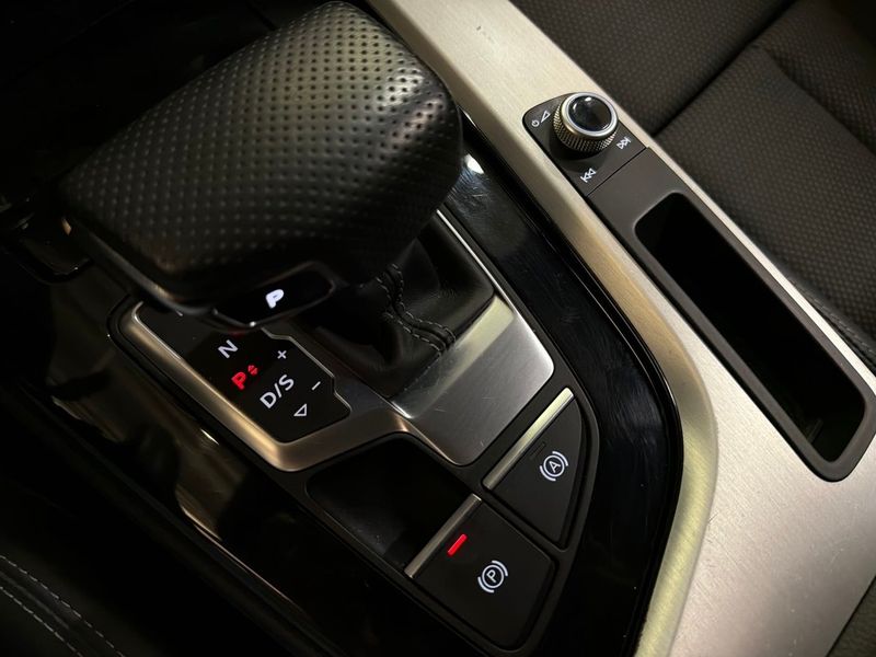 Audi A4 bild 17