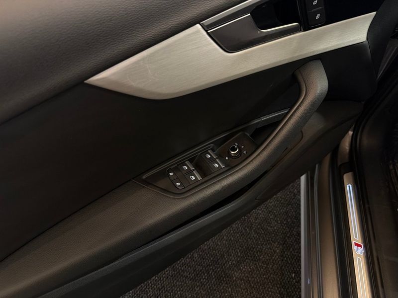 Audi A4 bild 20