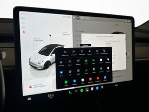 Tesla Model Y bild 25
