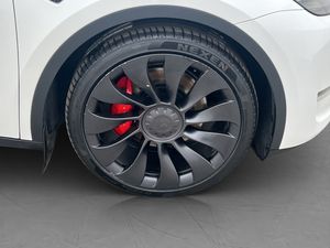 Tesla Model Y bild 36