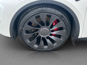 Tesla Model Y bild 33