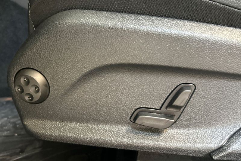 Mercedes GLC350 bild 21