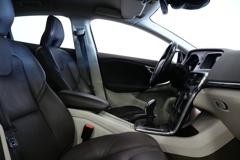 Volvo V40 bild 8